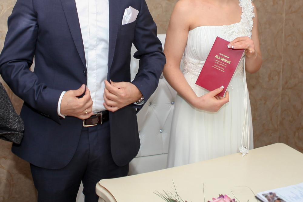 Marriage in the registry office in Turkey