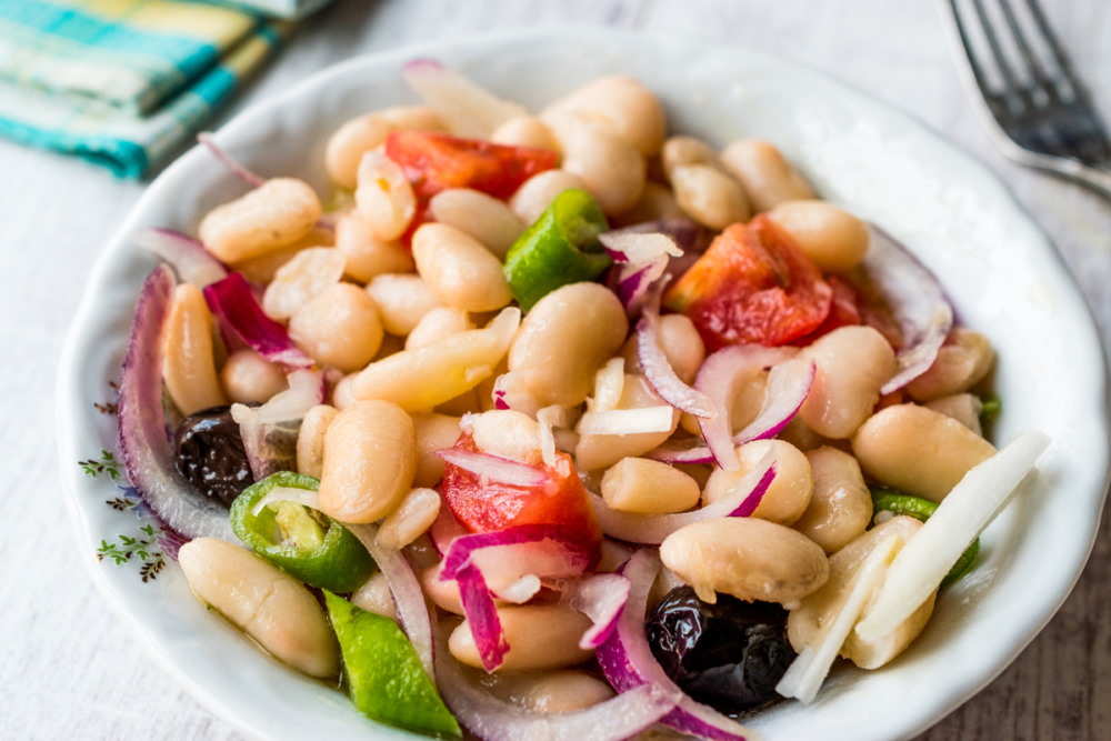 Turkish Piyaz Salad with Beans, Onions, and Olives